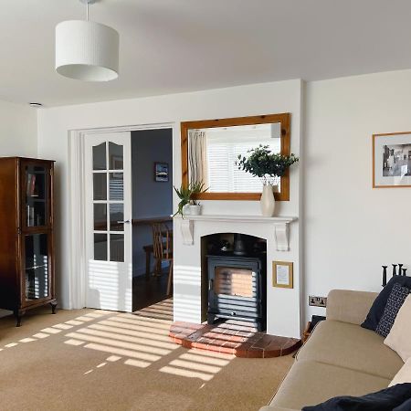 Bright & Cosy - Jacuzzi - Log Burner - King Beds Βίλα Tangmere Εξωτερικό φωτογραφία