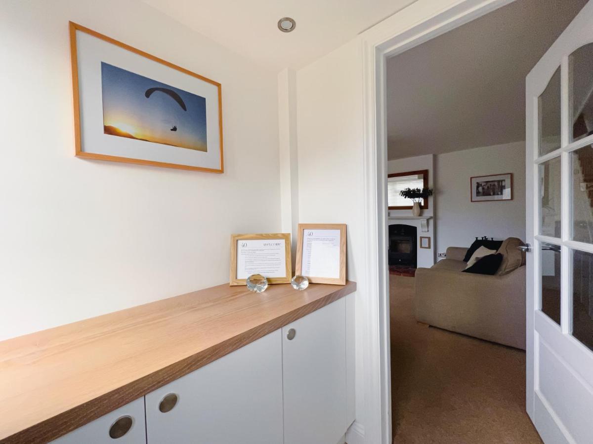 Bright & Cosy - Jacuzzi - Log Burner - King Beds Βίλα Tangmere Εξωτερικό φωτογραφία