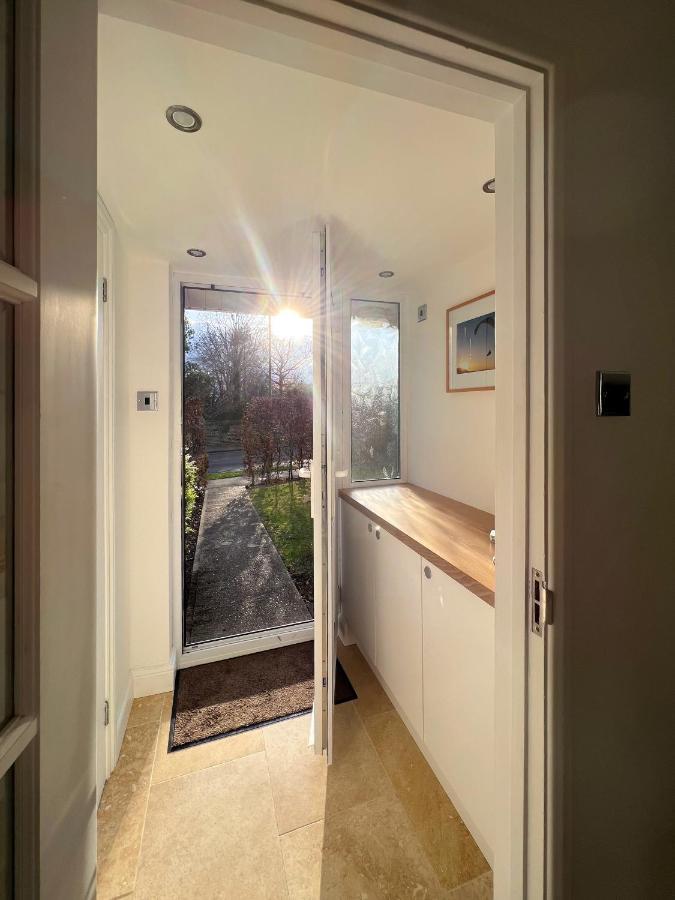 Bright & Cosy - Jacuzzi - Log Burner - King Beds Βίλα Tangmere Εξωτερικό φωτογραφία